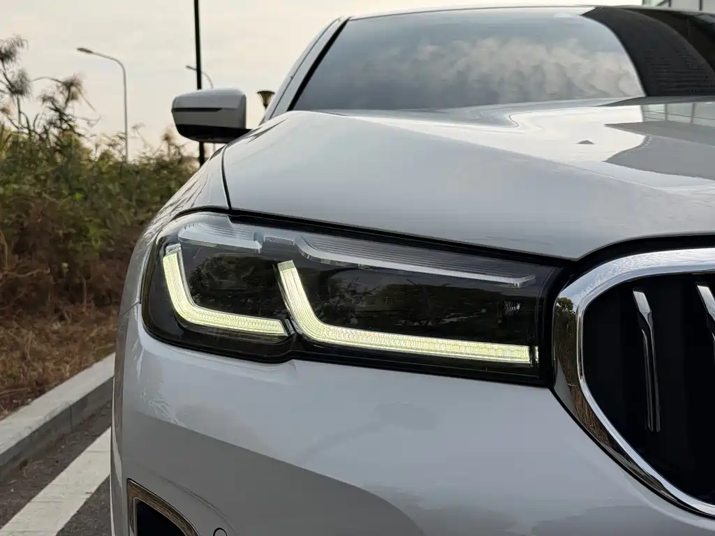 BMW 5 Series — миниатюра 22