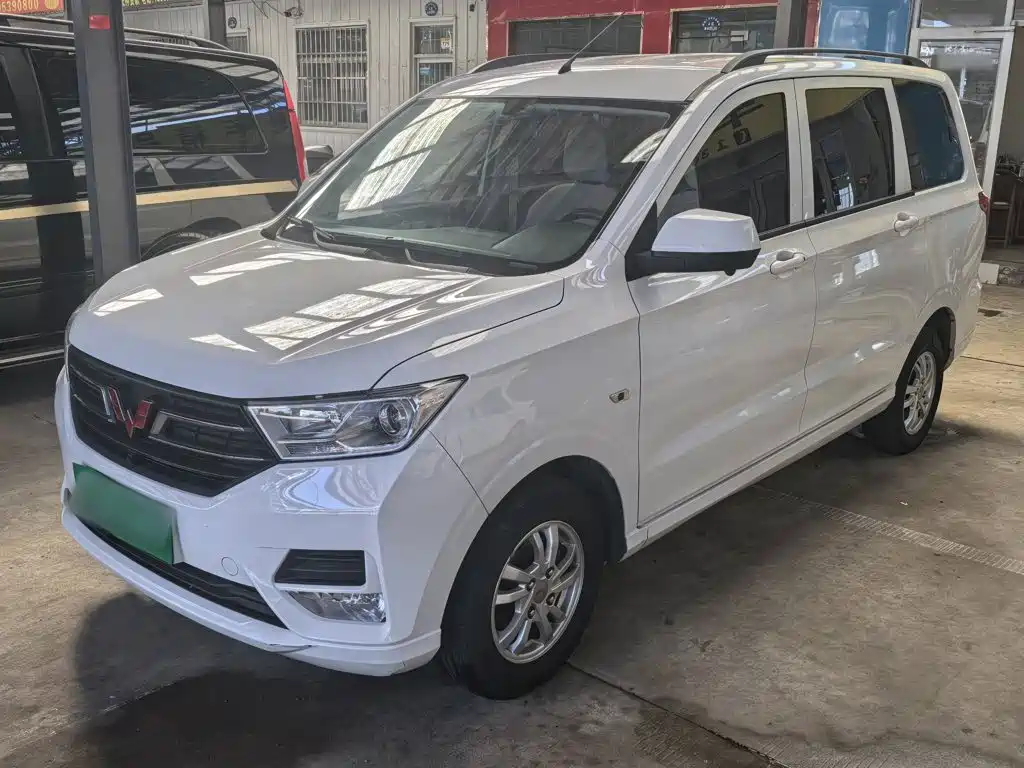 Wuling Hongguang — миниатюра 2