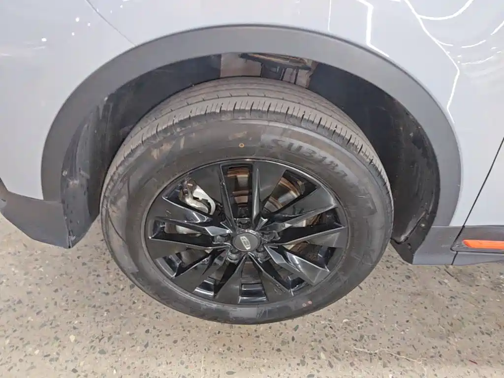 Geely Boyue — миниатюра 23