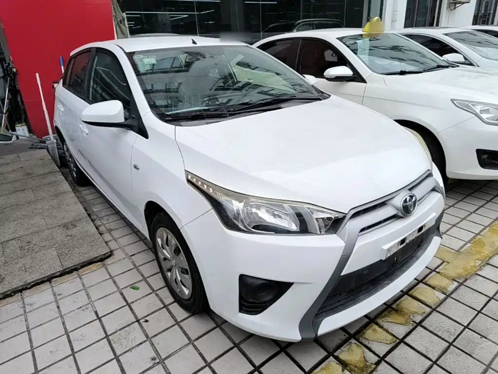 Toyota Yaris L — миниатюра 4