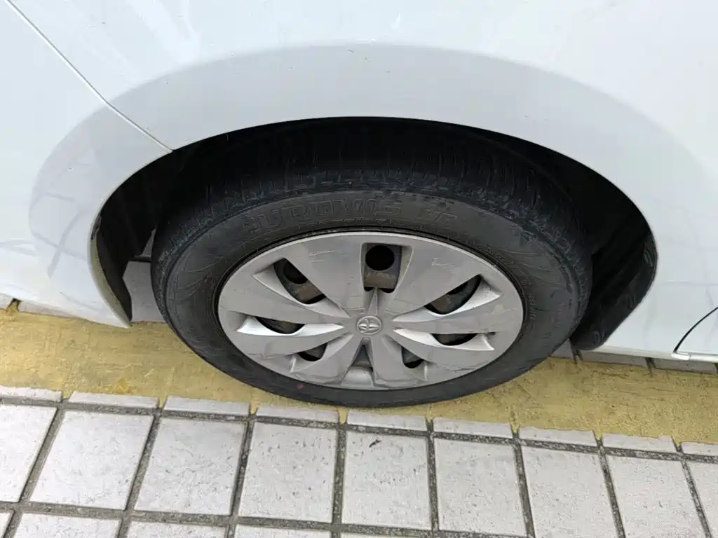 Toyota Yaris L — миниатюра 23