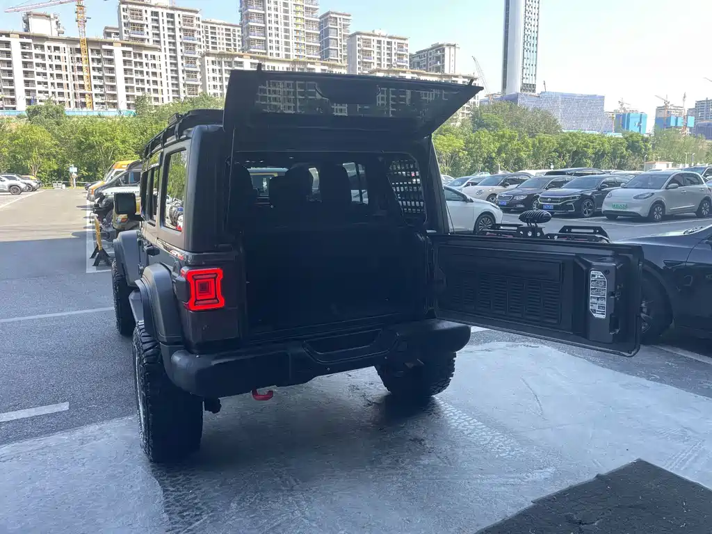 Jeep Wrangler — миниатюра 15