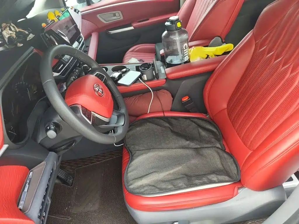 Toyota Sienna — миниатюра 8