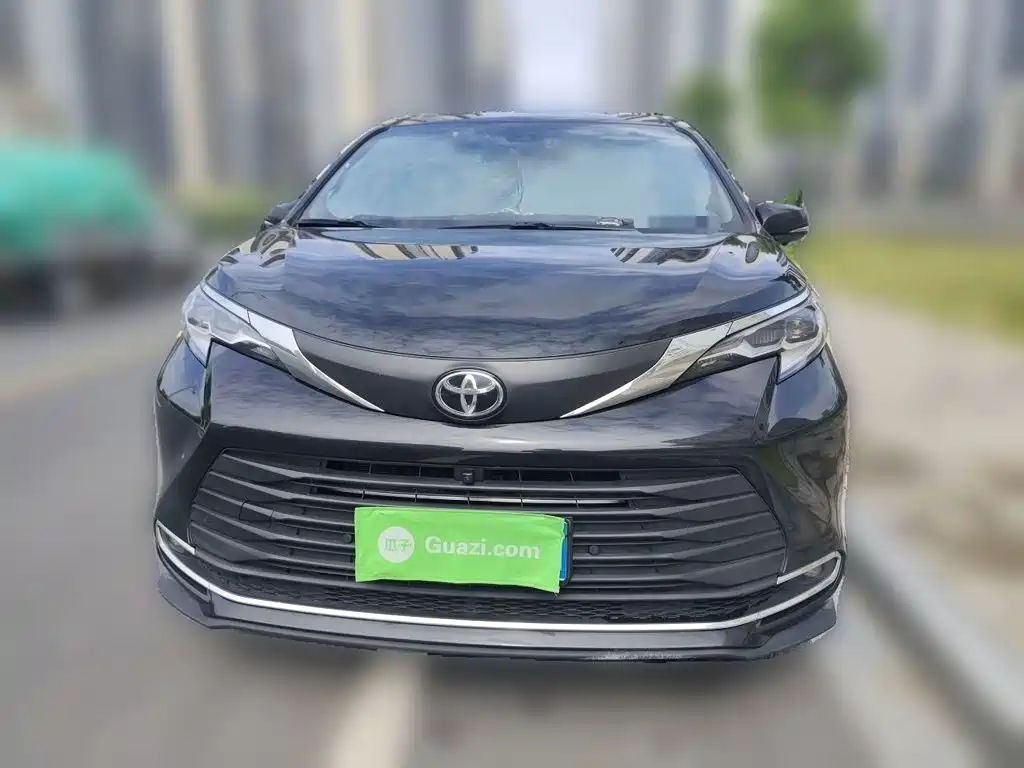 Toyota Sienna — миниатюра 24