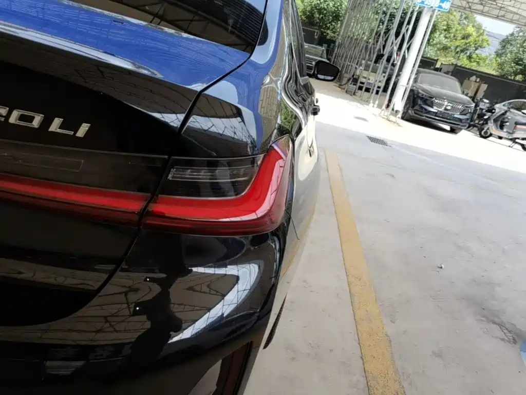 BMW 3 Series — миниатюра 8