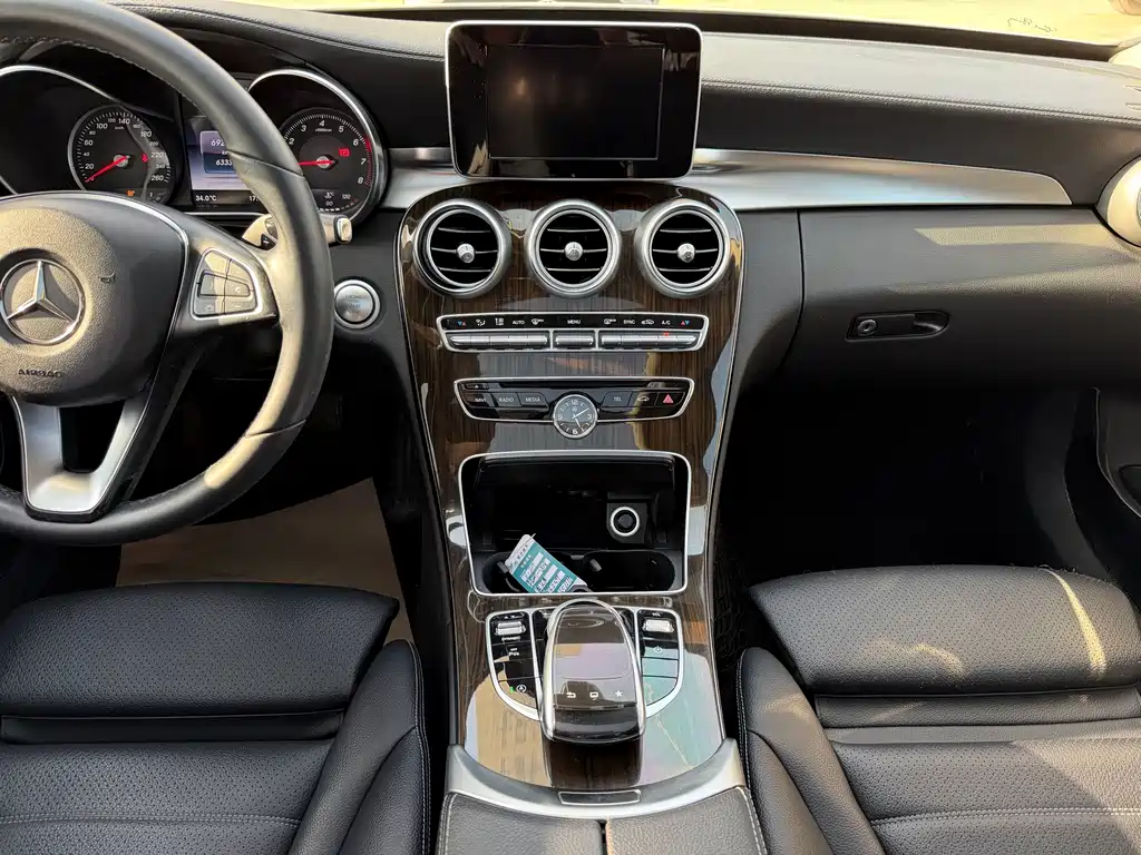 Mercedes-Benz C-Class — миниатюра 13