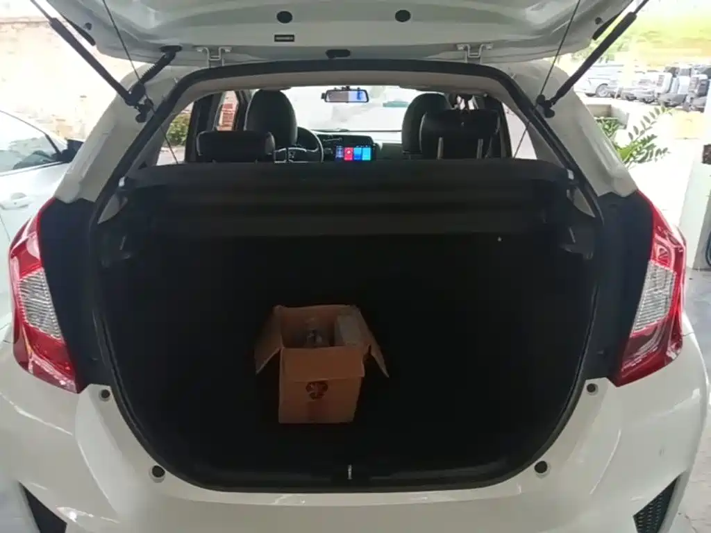 Honda Fit — миниатюра 19