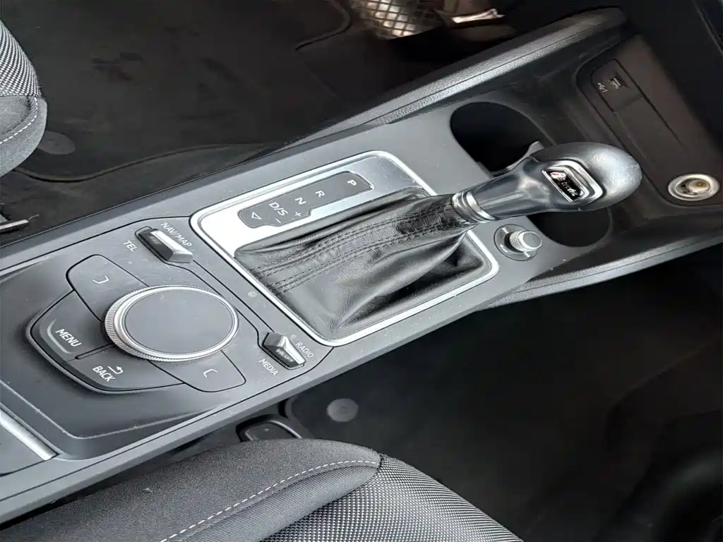 Audi Q2L — миниатюра 11