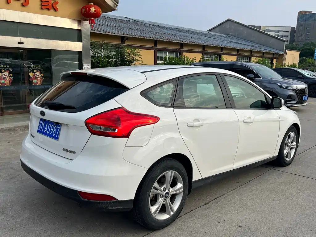 Ford Focus — миниатюра 9