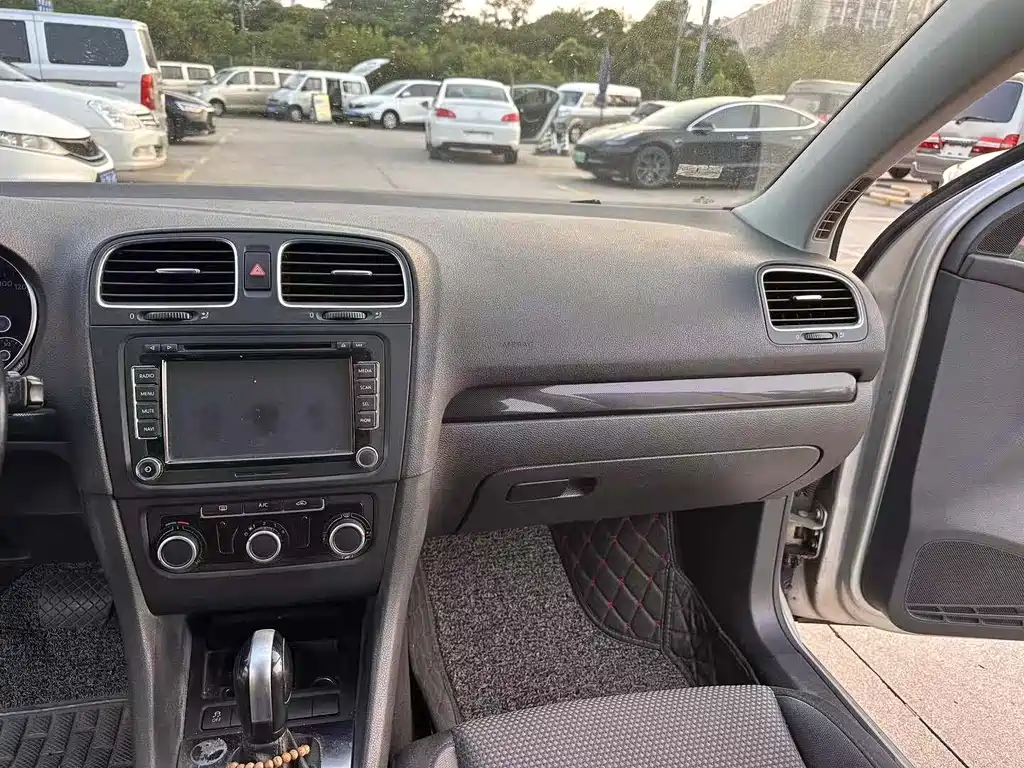 Volkswagen Golf — миниатюра 8