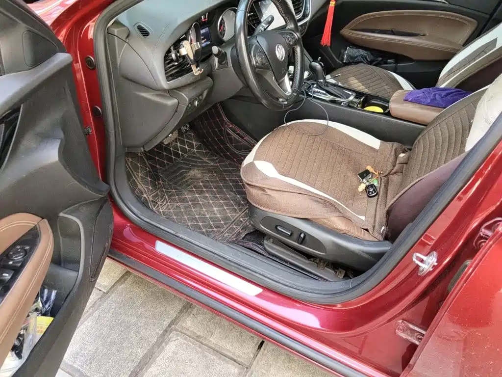 Buick Regal — миниатюра 12