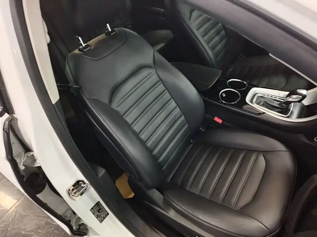Ford Mondeo — миниатюра 25
