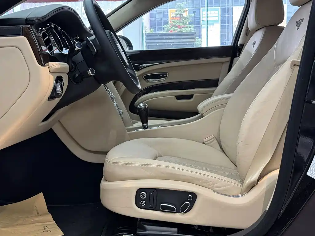 Bentley Mulsanne — миниатюра 15