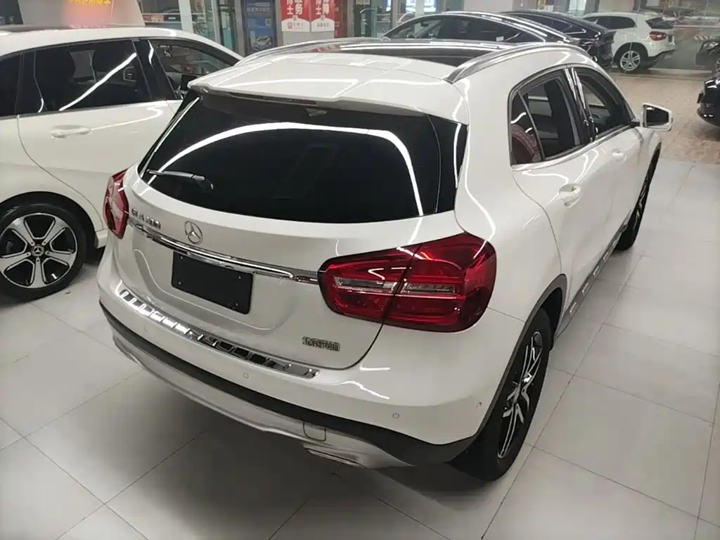 Mercedes-Benz GLA — миниатюра 7