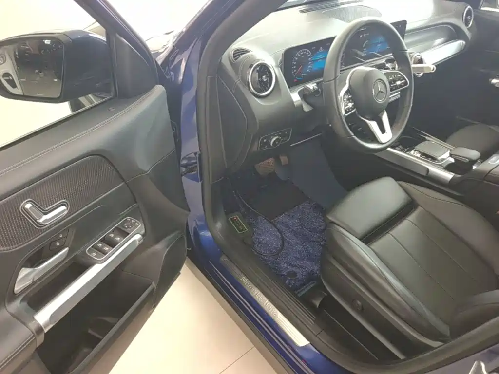 Mercedes-Benz GLB — миниатюра 16