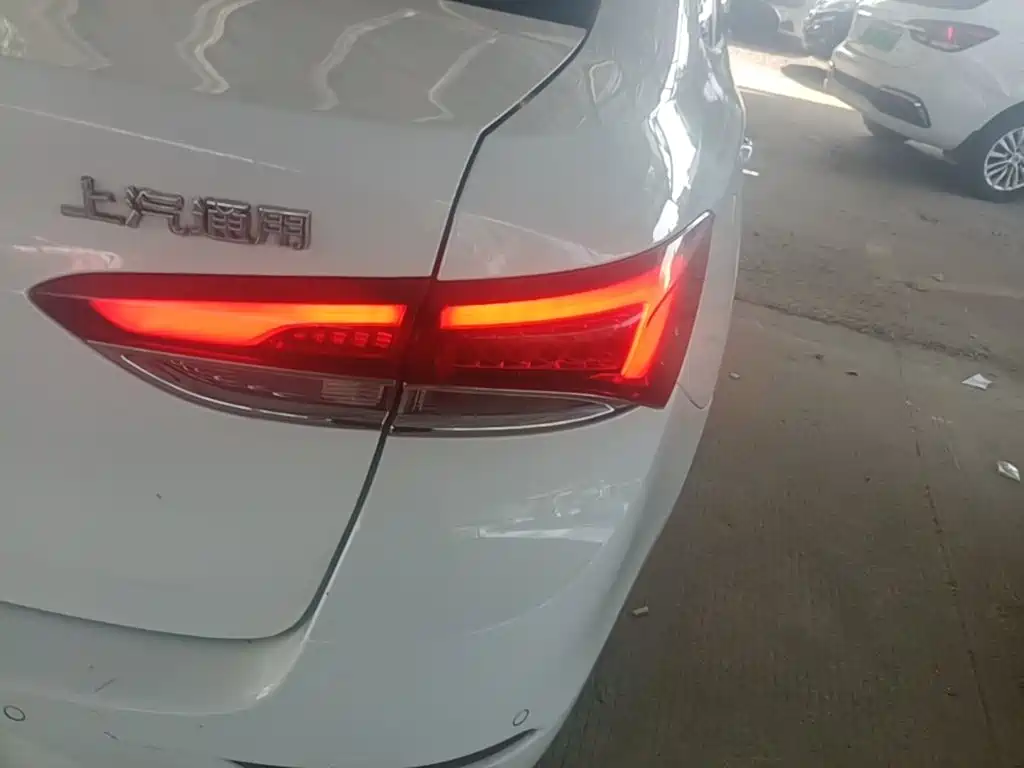 Buick Excelle — миниатюра 8