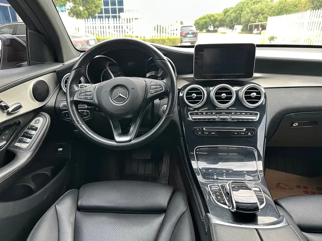 Mercedes-Benz GLC Coupe — миниатюра 12