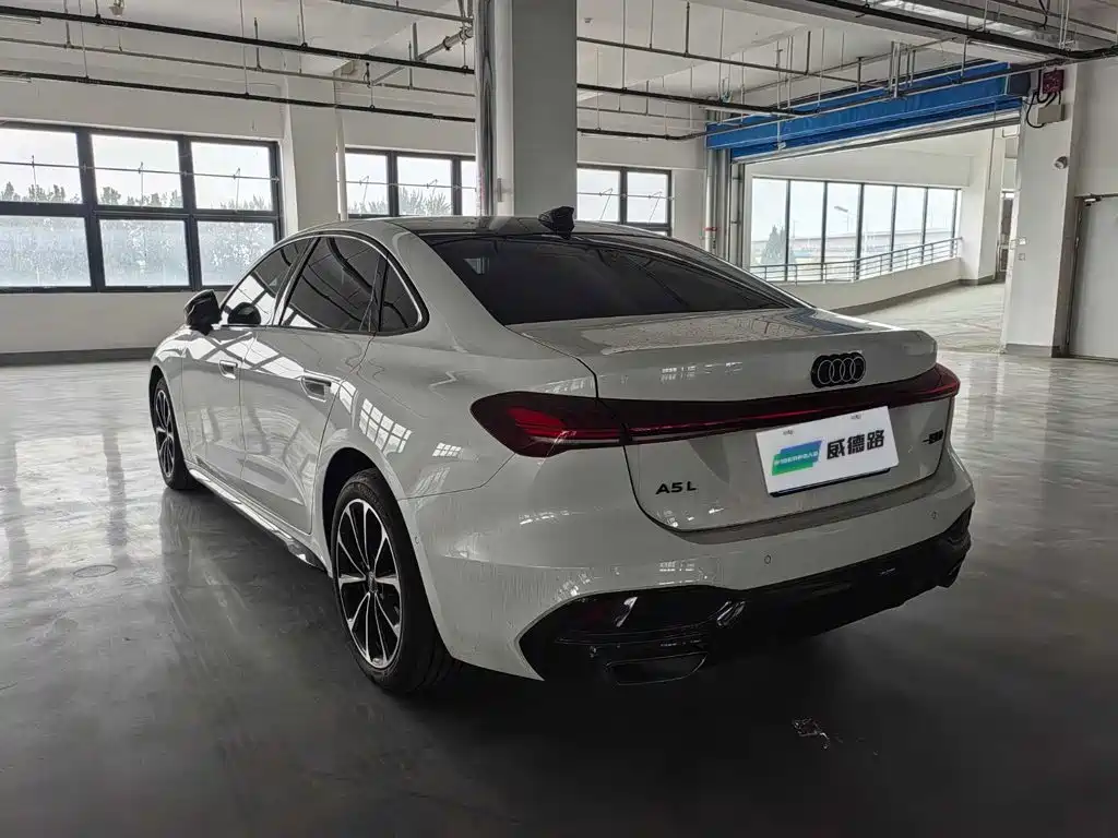 Audi A5L — миниатюра 3