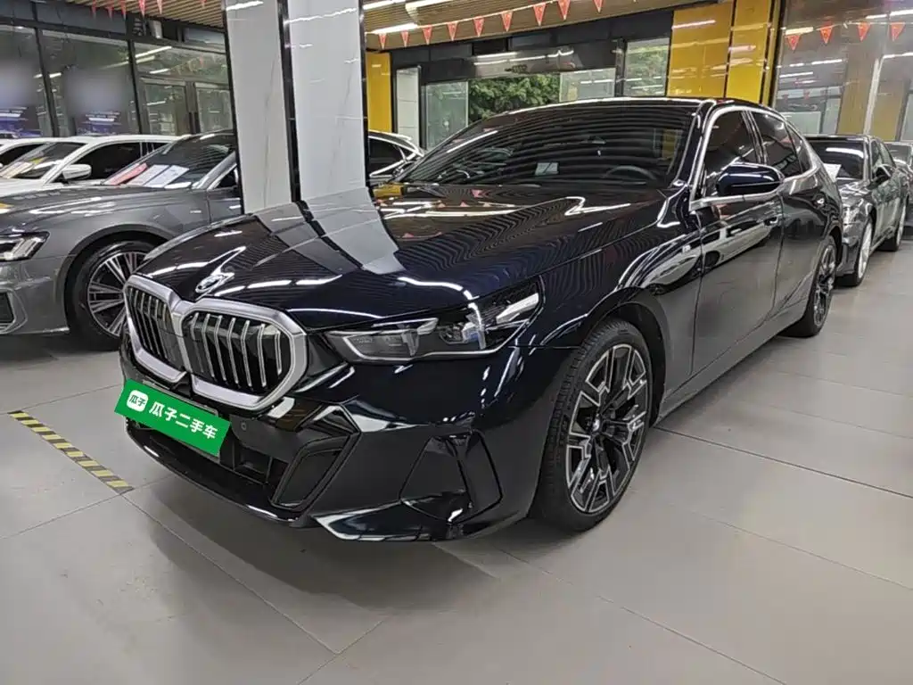 BMW 5 Series — миниатюра 2