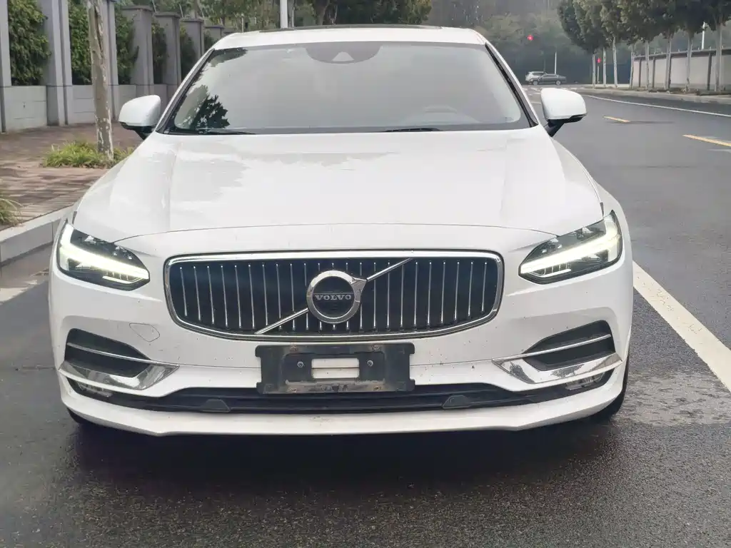 Volvo S90 — миниатюра 2