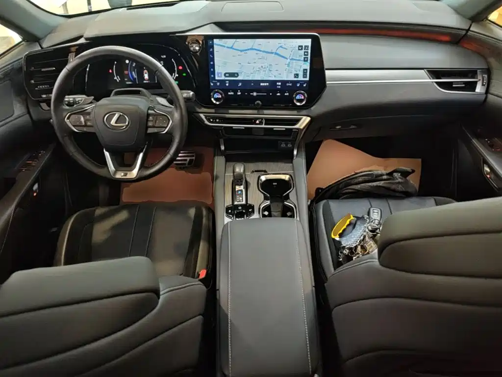 Lexus RX — миниатюра 14