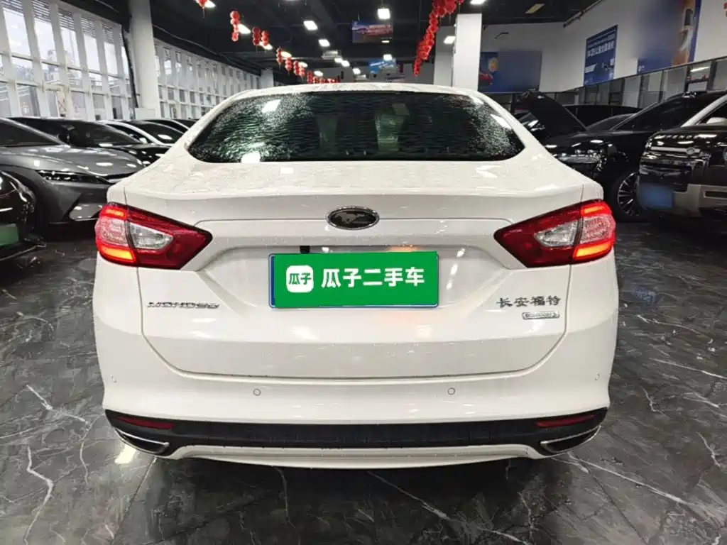 Ford Mondeo — миниатюра 6
