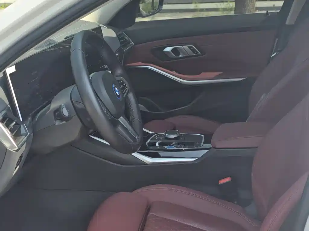 BMW i3 2024 eDrive 35 L