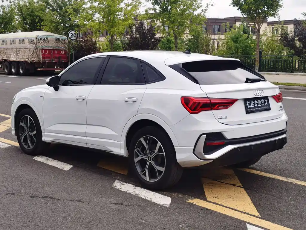 AUDI Q3 SPORTBACK