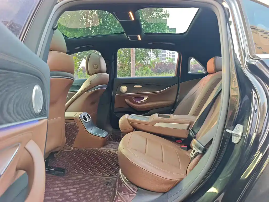 Mercedes-Benz E-Class E 2023 E 350 e L Sport