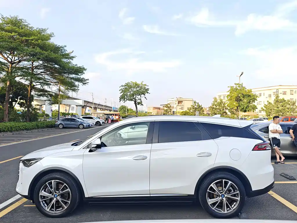 BYD Tang New Energy — миниатюра 4