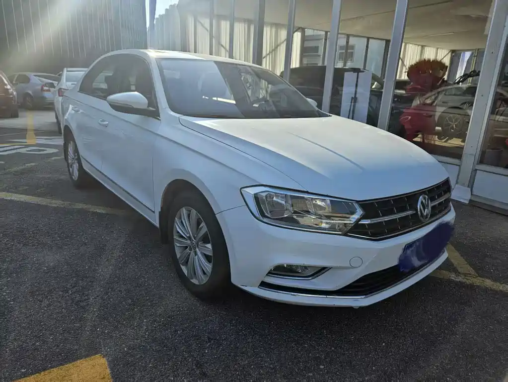 Volkswagen Bora — миниатюра 2