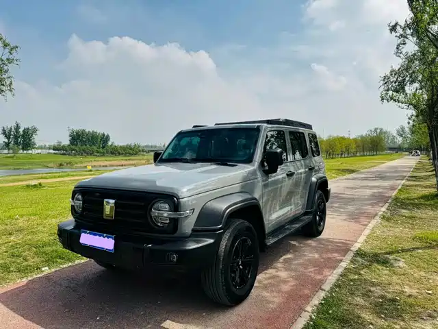 2022 TANK 300