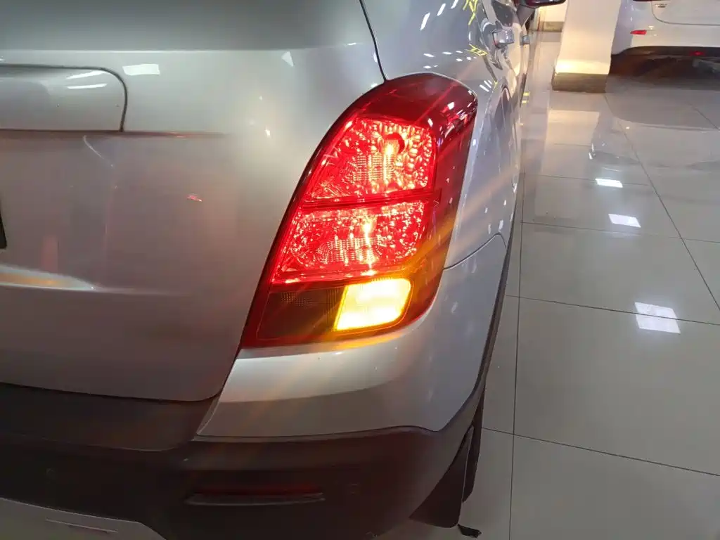 Chevrolet Trax — миниатюра 24