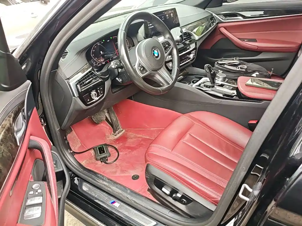BMW 5 Series — миниатюра 15