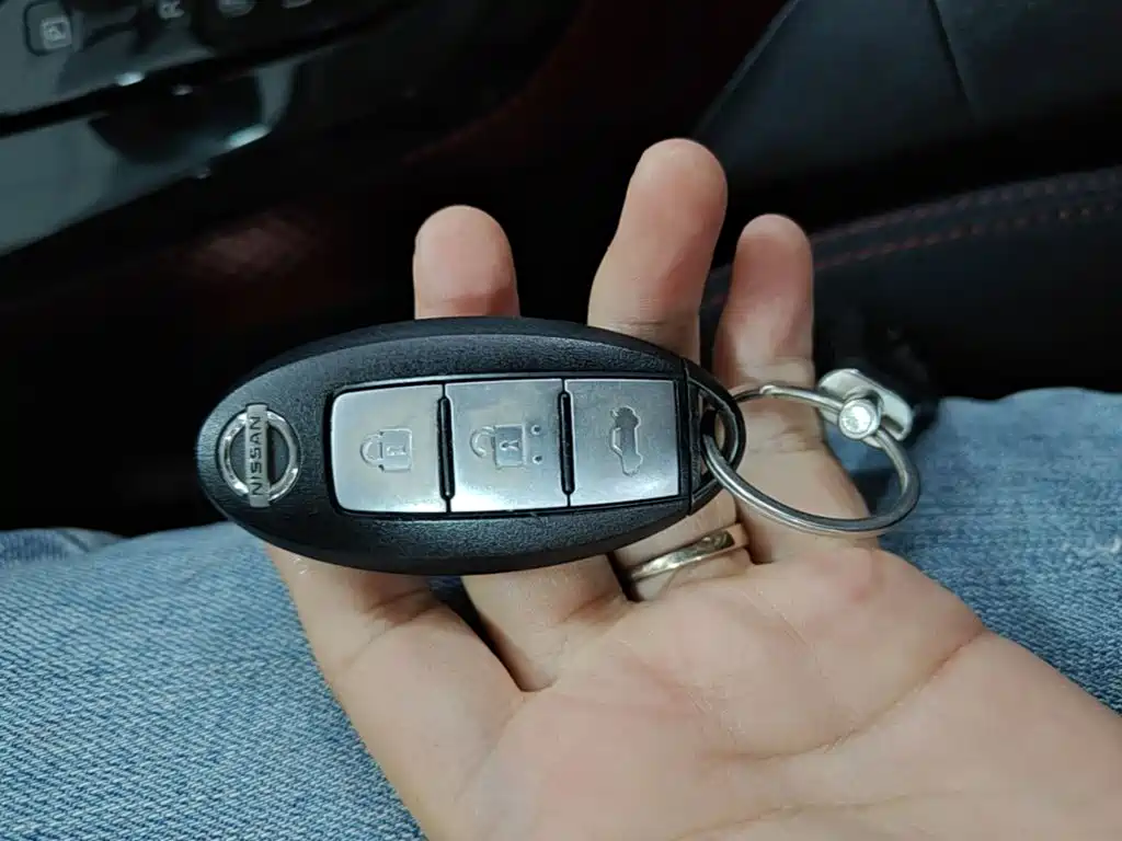 Nissan Bluebird — миниатюра 17