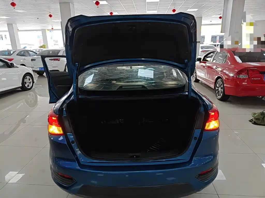 Nissan Bluebird — миниатюра 15