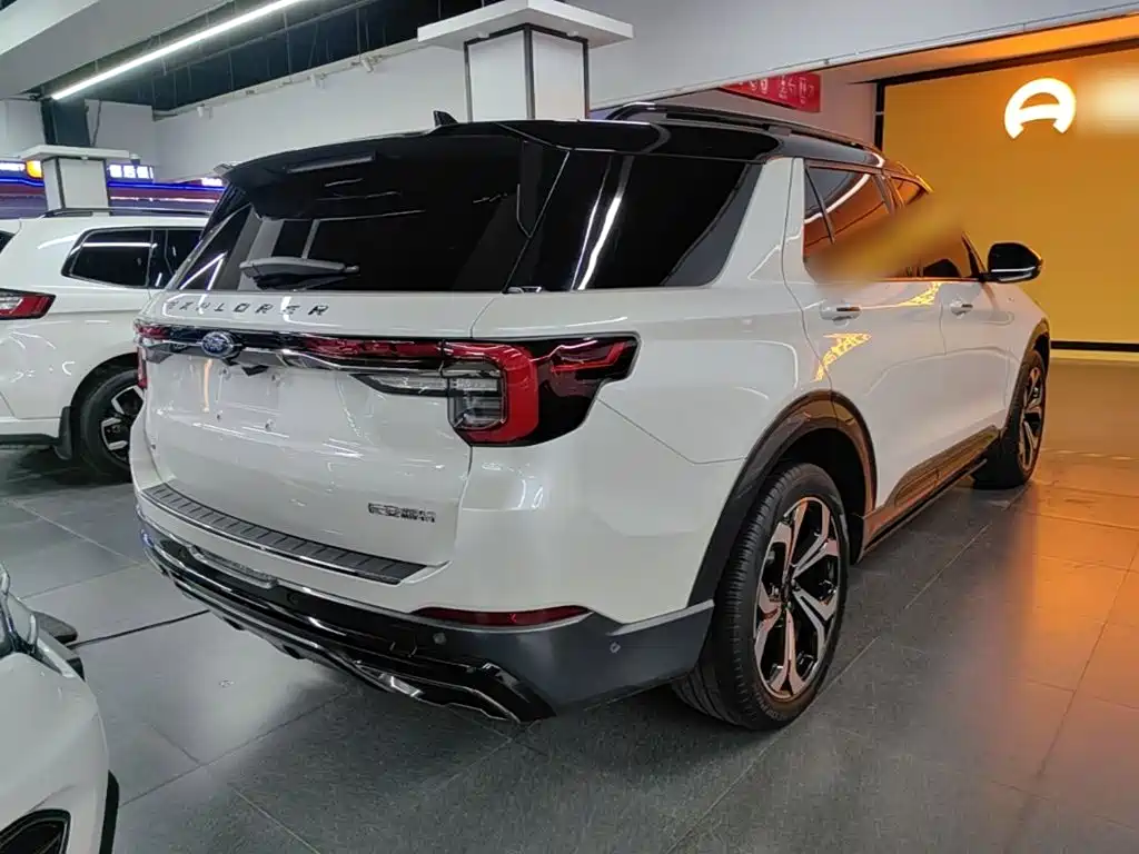 Ford Explorer — миниатюра 7