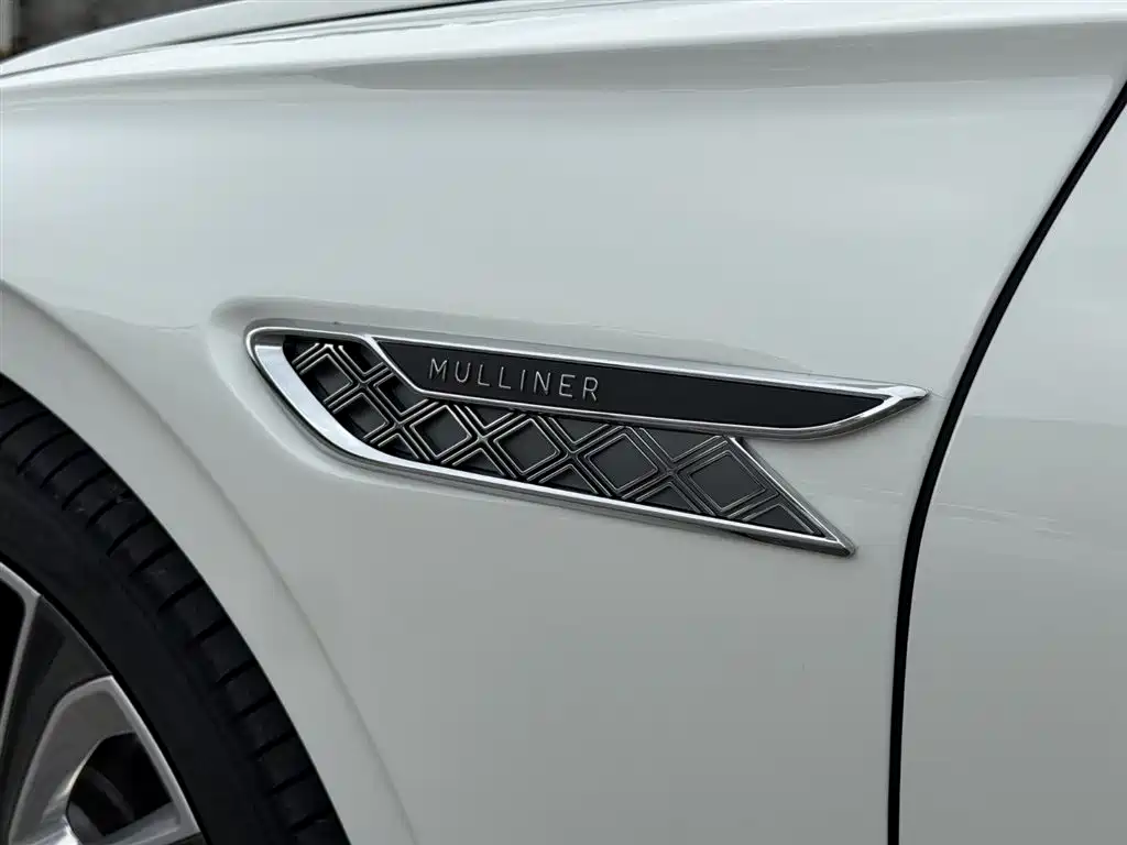 Bentley Flying Spur 2025 4.0T V8 Mulliner
