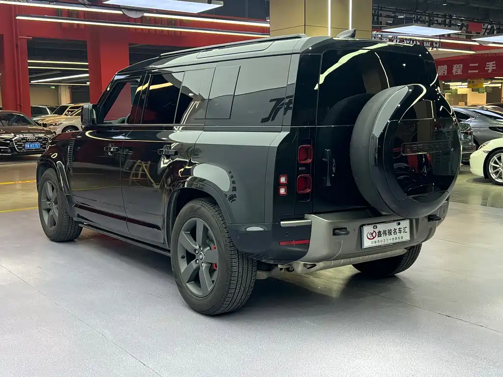 Land Rover Defender — миниатюра 18