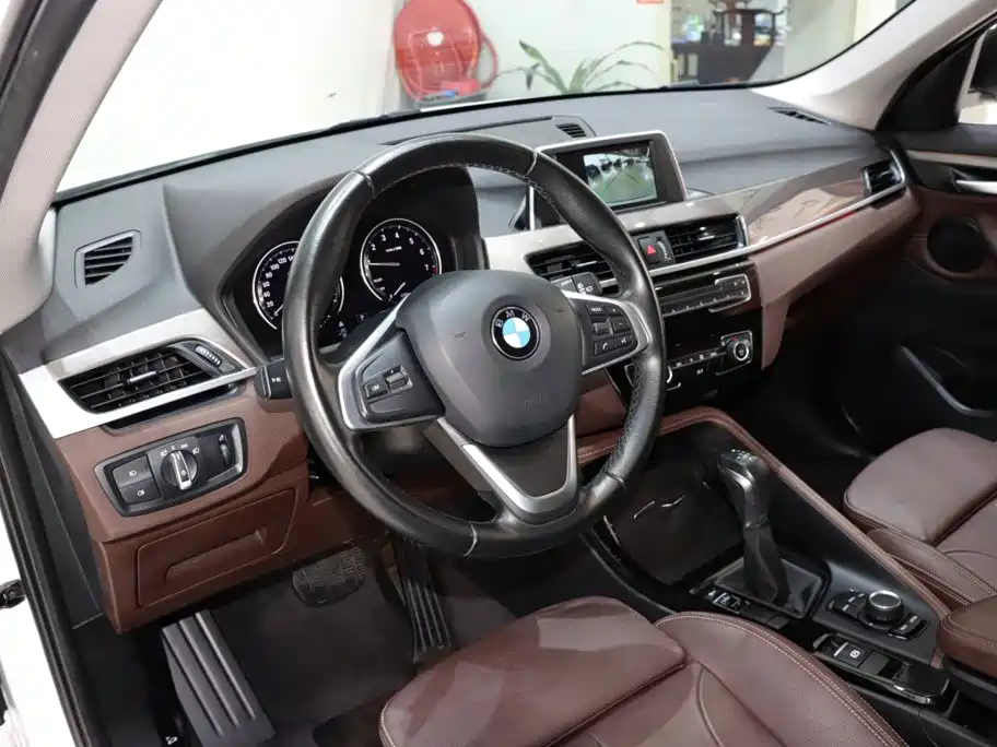 BMW X1 — миниатюра 10