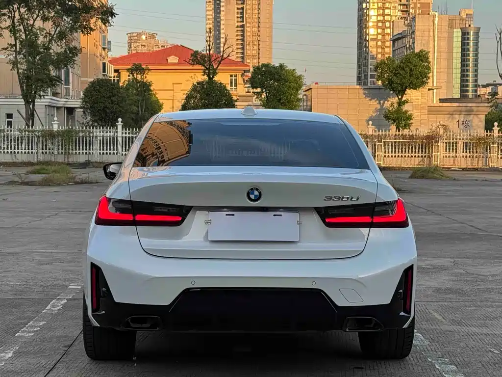 BMW 3 Series — миниатюра 14