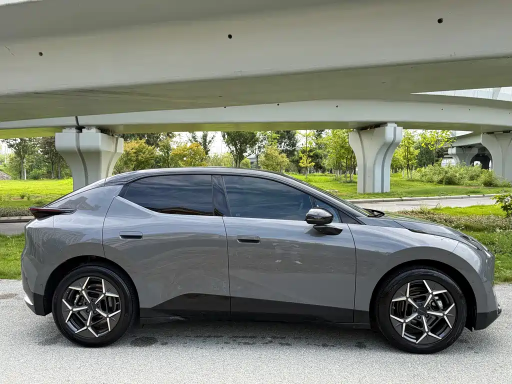 Lynk & Co Z20 — миниатюра 7