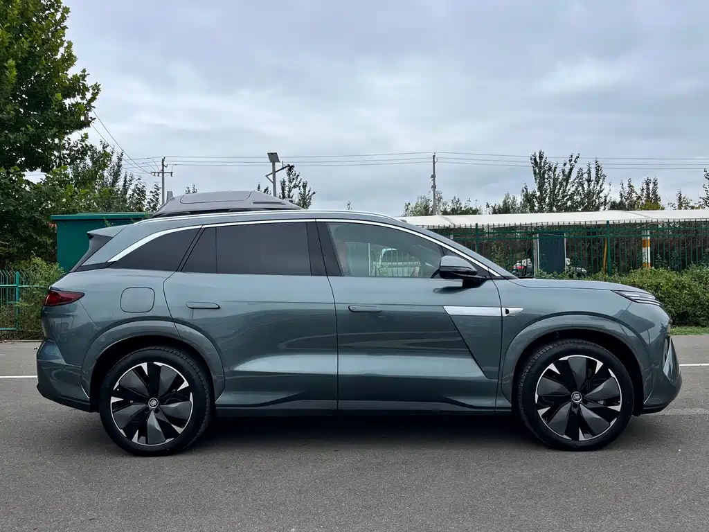 BYD Tang L — миниатюра 23