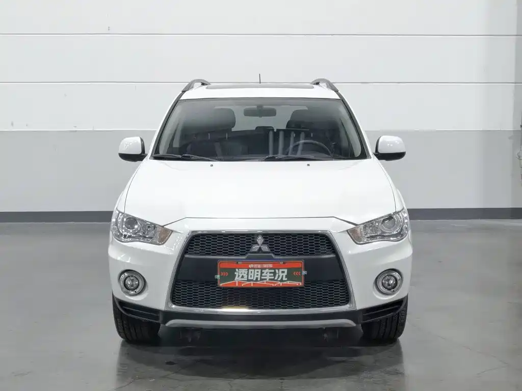 Mitsubishi Outlander (Import) — миниатюра 3