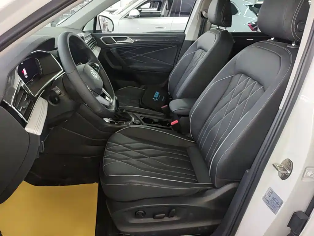 Volkswagen Tiguan L — миниатюра 15