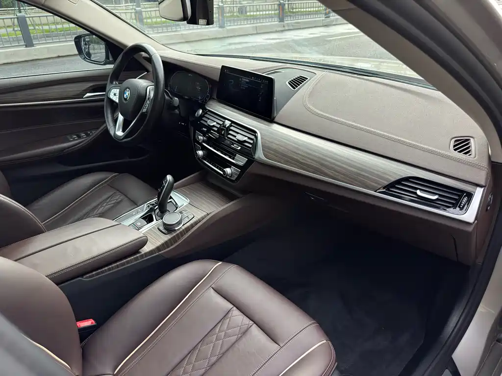 BMW 5 Series 5 2020 530Le Luxury