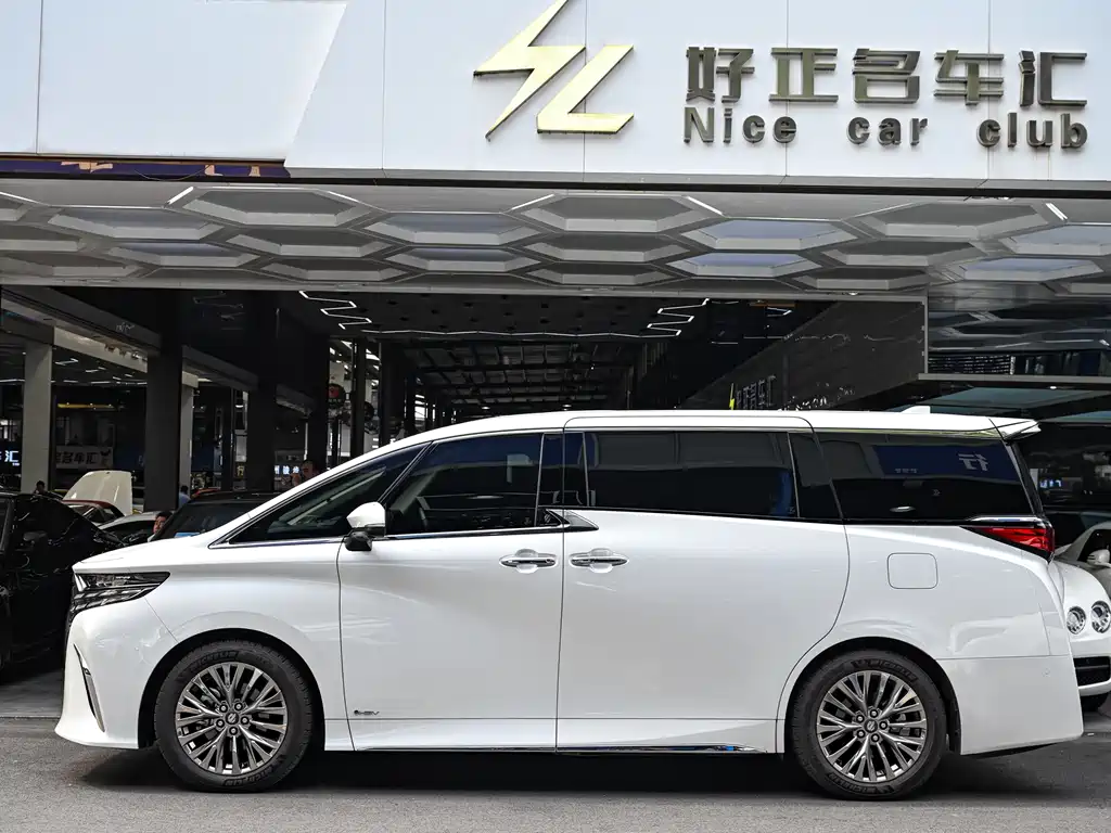 Toyota Alphard 2023 2.5L Premium