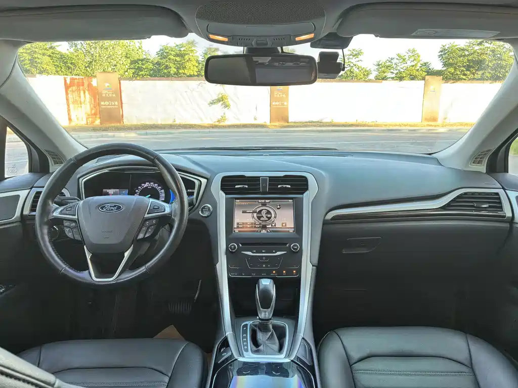 Ford Mondeo — миниатюра 5