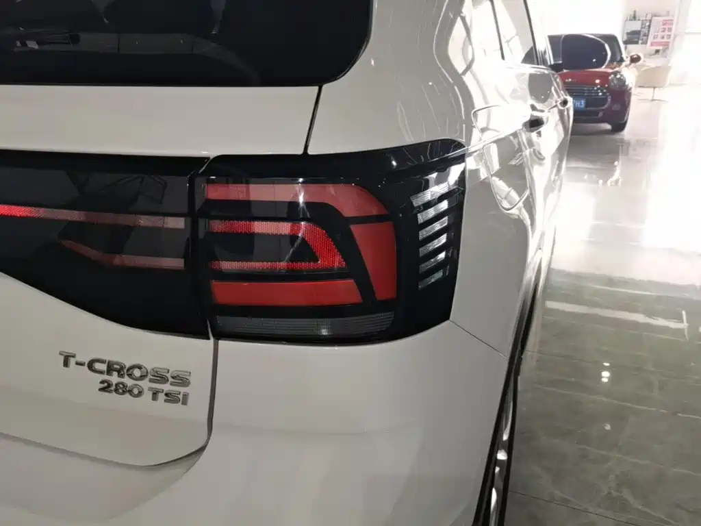 Volkswagen T-Cross — миниатюра 8