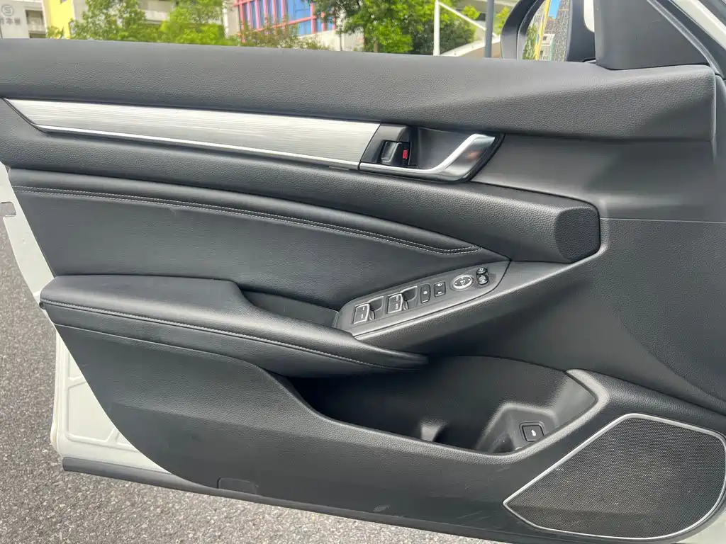 Honda Accord — миниатюра 21